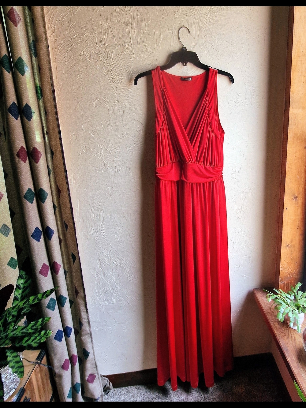 Red Sleeveless Maxi Dress